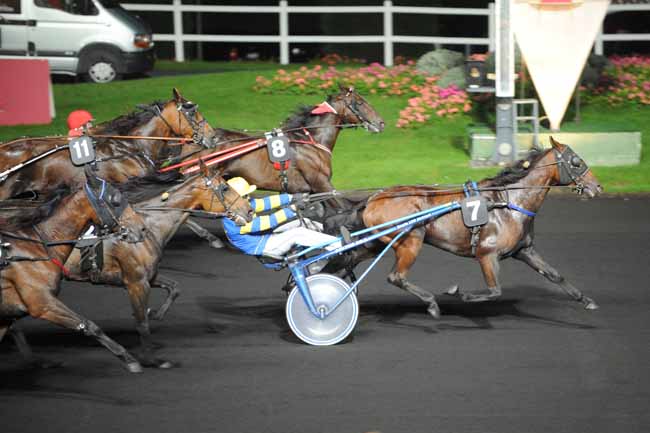 Arrivée quinté pmu PRIX HAMALE à PARIS-VINCENNES