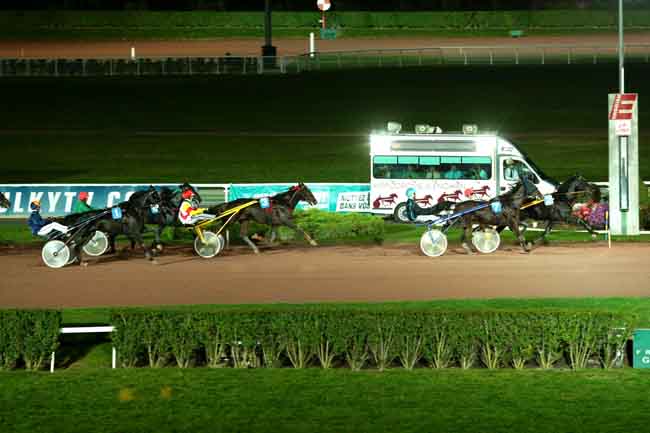 Arrivée quinté pmu PRIX DE CHAMPILLON à ENGHIEN