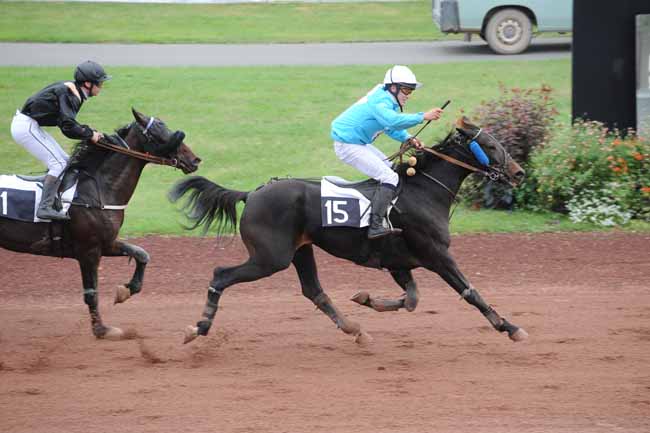 Arrivée quinté pmu PRIX DU CREDIT MUTUEL à FEURS