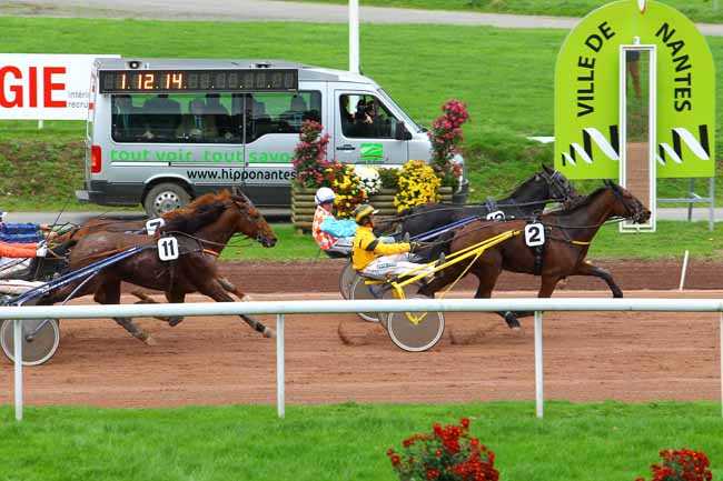 Arrivée quinté pmu GRAND PRIX DES 3 ANS à NANTES