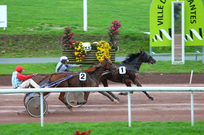 Arrivée quinté pmu GRAND PRIX DES 4 ANS (GR B) à NANTES