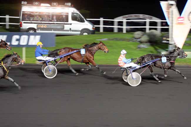 Arrivée quinté pmu PRIX DE BAZAS à PARIS-VINCENNES