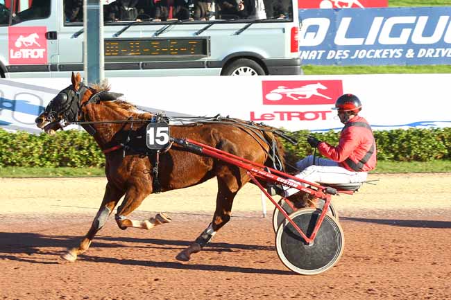 Arrivée quinté pmu PRIX D'AMBRIERES à CABOURG