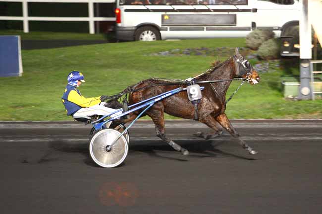 Arrivée quinté pmu PRIX TAYJETA (GR A) à PARIS-VINCENNES