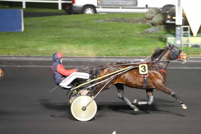Arrivée quinté pmu PRIX TAYJETA (GR B) à PARIS-VINCENNES