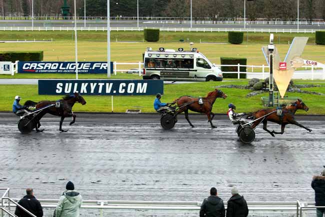 Arrivée quinté pmu PRIX DE NEUILLE-PONT-PIERRE à PARIS-VINCENNES