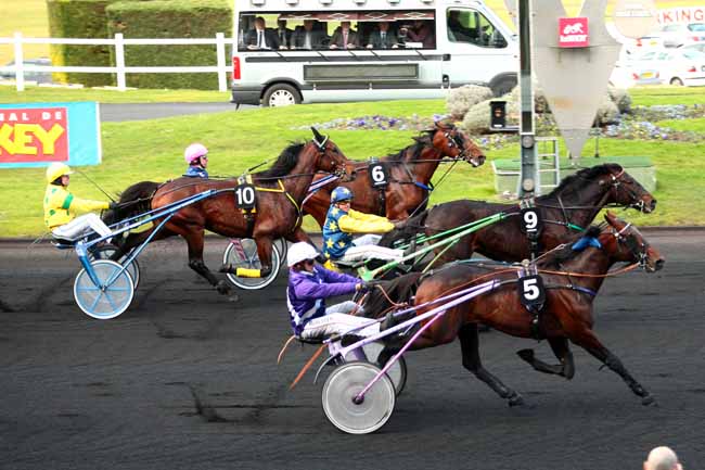 Arrivée quinté pmu PRIX DE VIC-SUR-CERE à PARIS-VINCENNES
