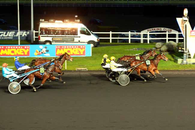 Arrivée quinté pmu PRIX DE MARTIGUES à PARIS-VINCENNES