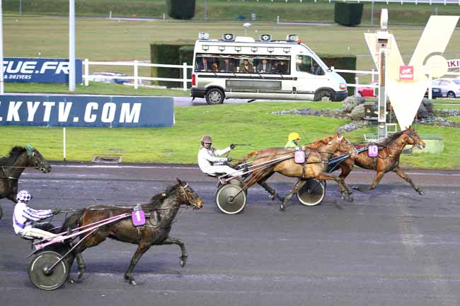 Arrivée quinté pmu PRIX NOVILLE à PARIS-VINCENNES