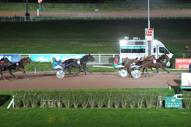 Arrivée quinté pmu PRIX DE CAUDEBEC à ENGHIEN