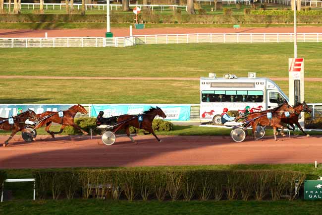 Arrivée quinté pmu PRIX DE L'ALENE D'OR à ENGHIEN