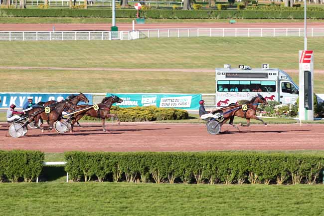 Arrivée quinté pmu PRIX DE LA PORTE MAILLOT à ENGHIEN
