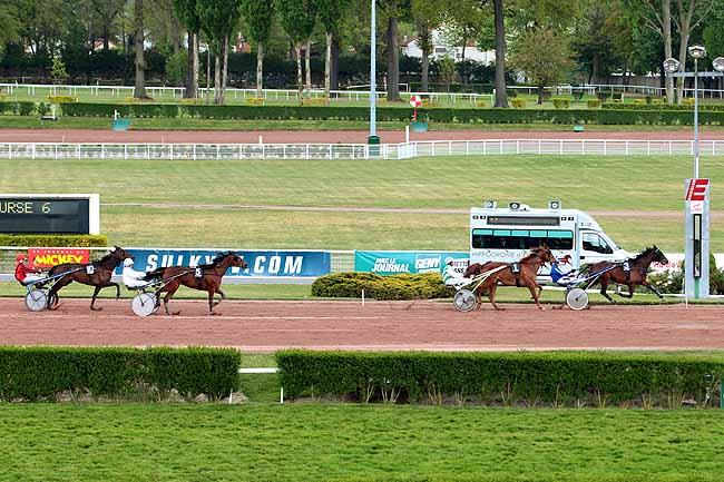Arrivée quinté pmu PRIX DU JOURNAL GENYCOURSES  - PRIX DE LA PORTE D'AUTEUIL à ENGHIEN