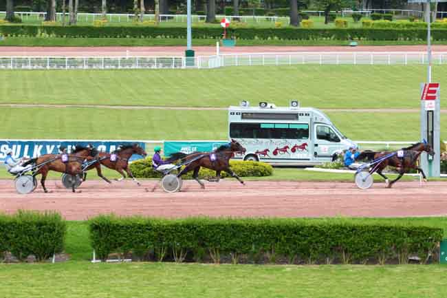 Arrivée quinté pmu PRIX DU RHONE à ENGHIEN