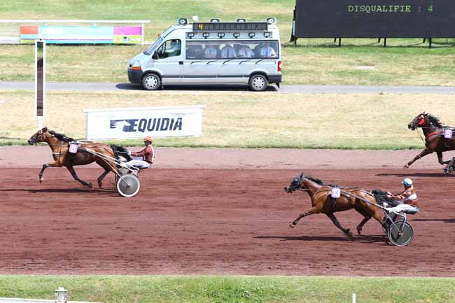Arrivée quinté pmu PRIX DES PARCS D'ALLIER à VICHY