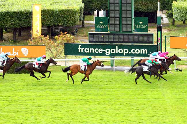 Arrivée quinté pmu GRAND PRIX DE SAINT-CLOUD à SAINT-CLOUD