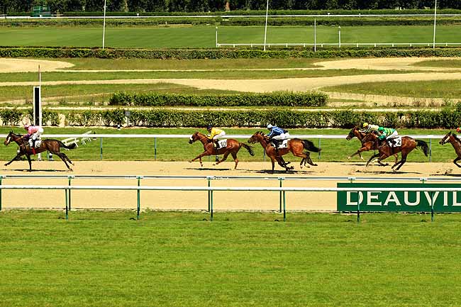 Arrivée quinté pmu PRIX DU FEUILLARD à DEAUVILLE