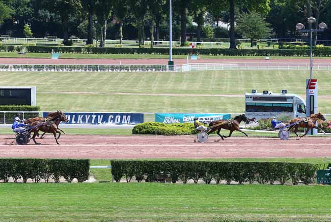 Arrivée quinté pmu PRIX DE MENILMONTANT à ENGHIEN
