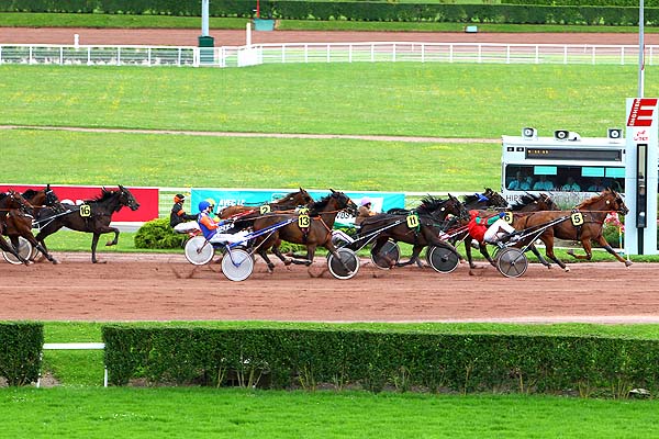 Arrivée quinté pmu PRIX DE VILLIERS à ENGHIEN