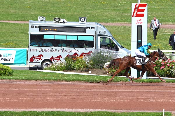 Arrivée quinté pmu PRIX DE LA PORTE DE SEVRES à ENGHIEN