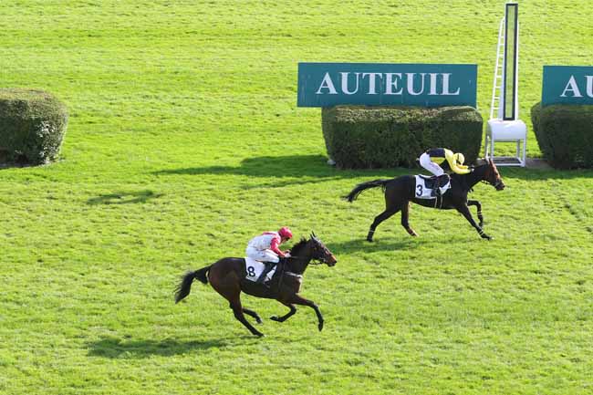 Photo d'arrivée de la course pmu PRIX LYONNAIS à AUTEUIL le Mardi 27 octobre 2015