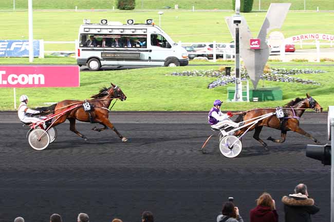 Photo d'arrivée de la course pmu PRIX DE SOULAC à PARIS-VINCENNES le Mercredi 28 octobre 2015