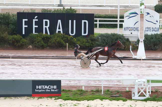 Photo d'arrivée de la course pmu PRIX DES ANEMONES à CAGNES-SUR-MER le Mardi 9 février 2016