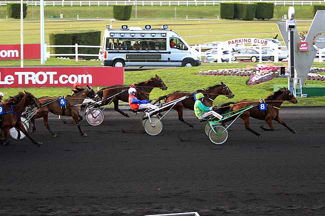 Photo d'arrivée de la course pmu PRIX DE JUAN-LES-PINS à PARIS-VINCENNES le Lundi 15 février 2016