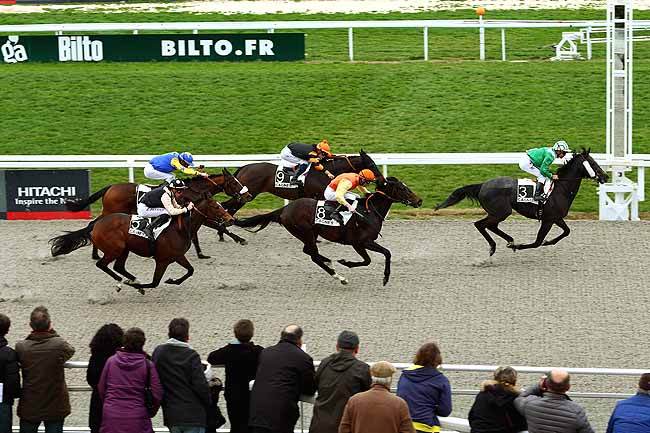 Photo d'arrivée de la course pmu PRIX DES JACYNTHES à CAGNES-SUR-MER le Mercredi 17 février 2016