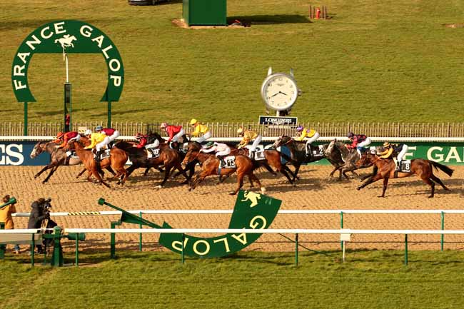 Photo d'arrivée de la course pmu PRIX DE BRUYERE-SUR-OISE à CHANTILLY le Jeudi 25 février 2016