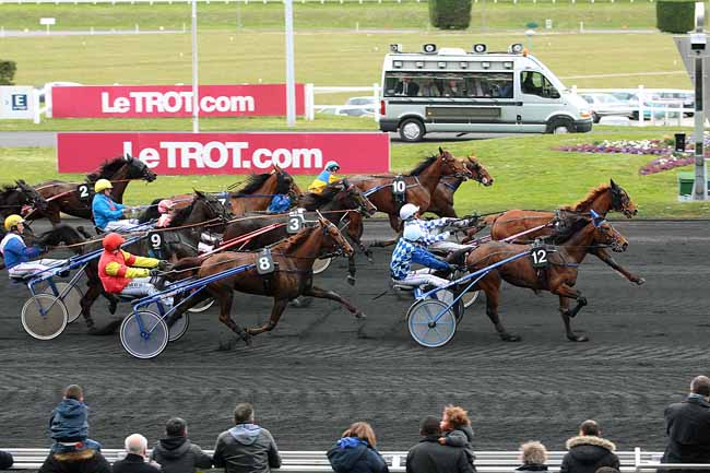 Photo d'arrivée de la course pmu PRIX DE CHATILLON à PARIS-VINCENNES le Samedi 26 mars 2016