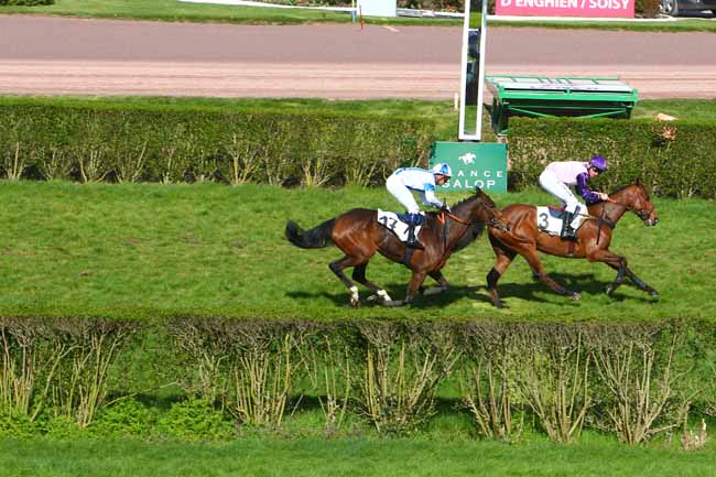 Photo d'arrivée de la course pmu PRIX DE SAINT-BRIEUC à ENGHIEN le Mardi 5 avril 2016