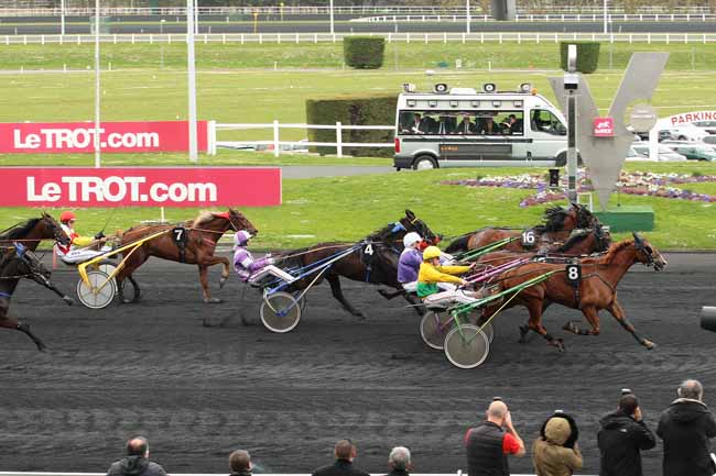 Photo d'arrivée de la course pmu PRIX DE LOUDEAC à PARIS-VINCENNES le Samedi 9 avril 2016