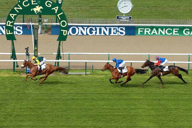 Photo d'arrivée de la course pmu PRIX DE LA LANCETTE à CHANTILLY le Dimanche 10 avril 2016
