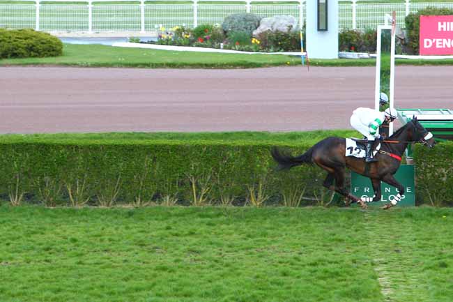 Photo d'arrivée de la course pmu PRIX ACREON à ENGHIEN le Mardi 12 avril 2016