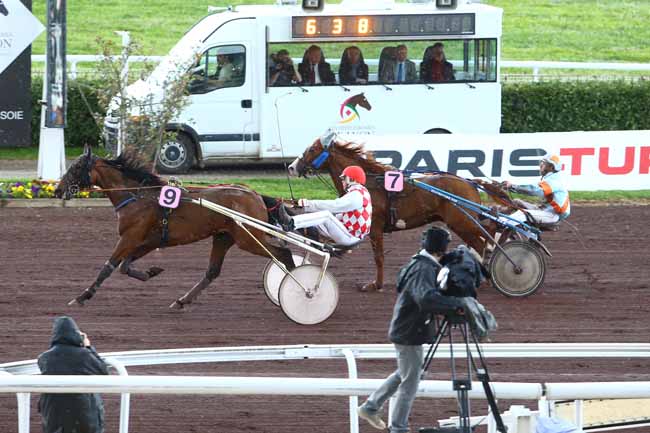 Photo d'arrivée de la course pmu PRIX DE BORDEAUX à LYON LA SOIE le Mercredi 13 avril 2016