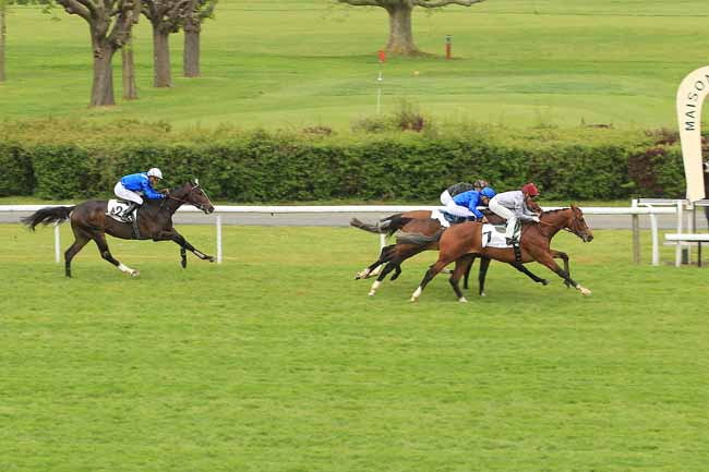 Photo d'arrivée de la course pmu PRIX PAS DE DEUX à MAISONS-LAFFITTE le Mardi 26 avril 2016