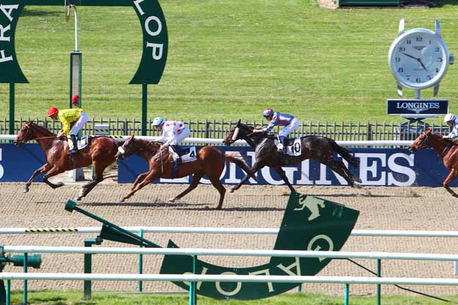 Photo d'arrivée de la course pmu PRIX DU BOIS DU GUEY à CHANTILLY le Vendredi 6 mai 2016