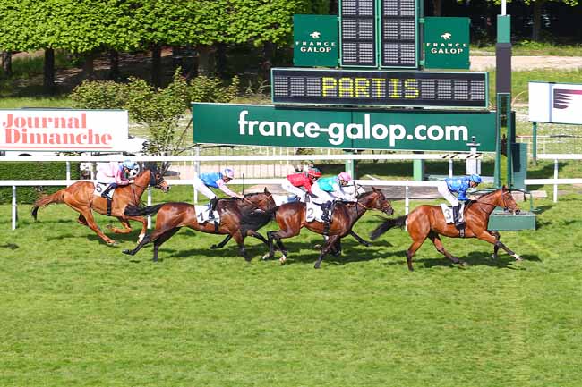 Photo d'arrivée de la course pmu PRIX D'HEDOUVILLE à SAINT-CLOUD le Dimanche 8 mai 2016