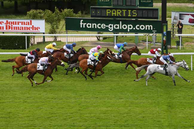 Photo d'arrivée de la course pmu PRIX JONGLEUR à SAINT-CLOUD le Mercredi 18 mai 2016