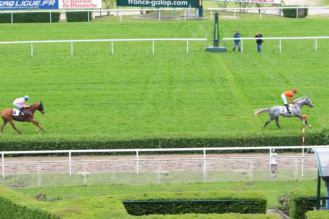 Photo d'arrivée de la course pmu PRIX DE GAILLON à SAINT-CLOUD le Vendredi 3 juin 2016