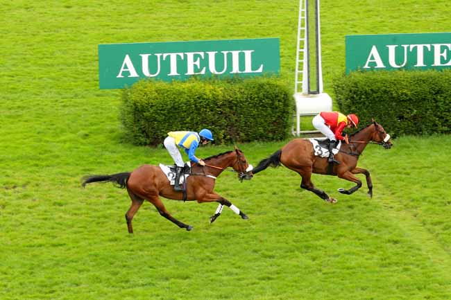 Photo d'arrivée de la course pmu PRIX RIGOLETTO à AUTEUIL le Lundi 27 juin 2016