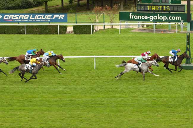 Photo d'arrivée de la course pmu PRIX DE VOISINS à SAINT-CLOUD le Mardi 28 juin 2016