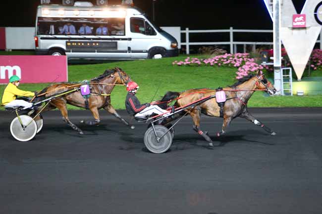 Photo d'arrivée de la course pmu PRIX BAPTISTINA à PARIS-VINCENNES le Vendredi 1 juillet 2016