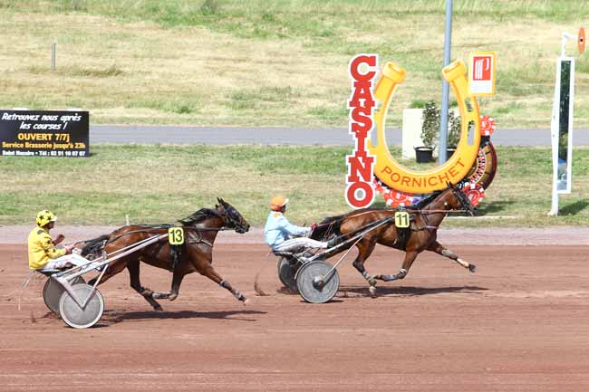Photo d'arrivée de la course pmu PRIX DE PONTCHATEAU à PORNICHET le Mardi 12 juillet 2016