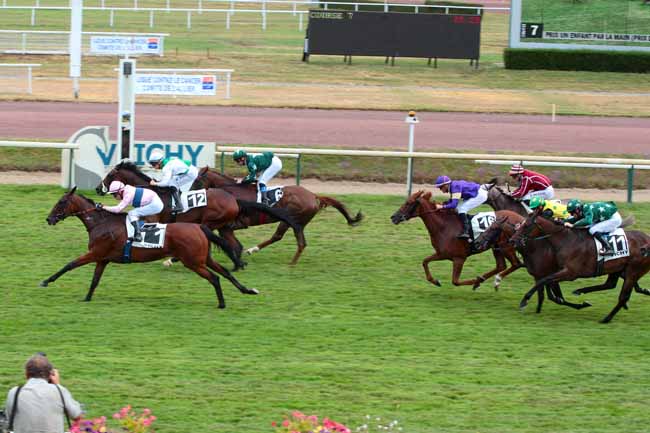 Photo d'arrivée de la course pmu PRIX DE LA FORET DE TRONCAIS (PELOTON A) à VICHY le Jeudi 28 juillet 2016