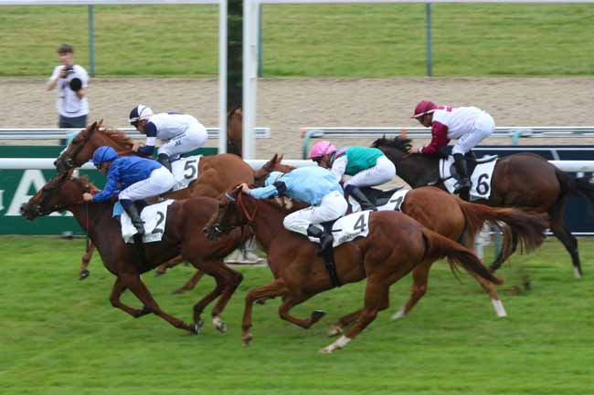 Photo d'arrivée de la course pmu PRIX SIX PERFECTIONS à DEAUVILLE le Samedi 30 juillet 2016