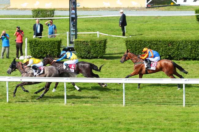 Photo d'arrivée de la course pmu PRIX DES ACONITES à CLAIREFONTAINE le Lundi 8 août 2016