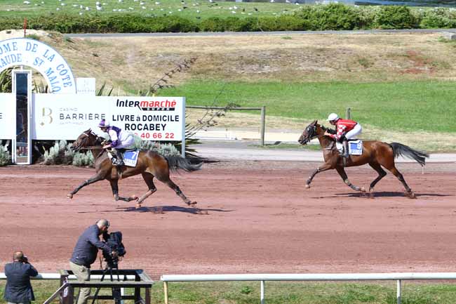 Photo d'arrivée de la course pmu PRIX JACQUES GIBOIRE à SAINT MALO le Mercredi 10 août 2016