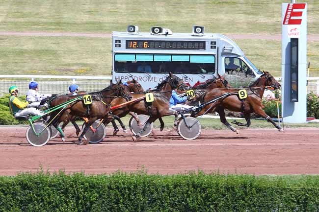 Photo d'arrivée de la course pmu PRIX DE PORNIC à ENGHIEN le Samedi 13 août 2016